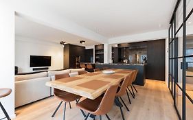 Hyper-Luxeappartement, zeezicht, centrum, airco, optie hotelservices